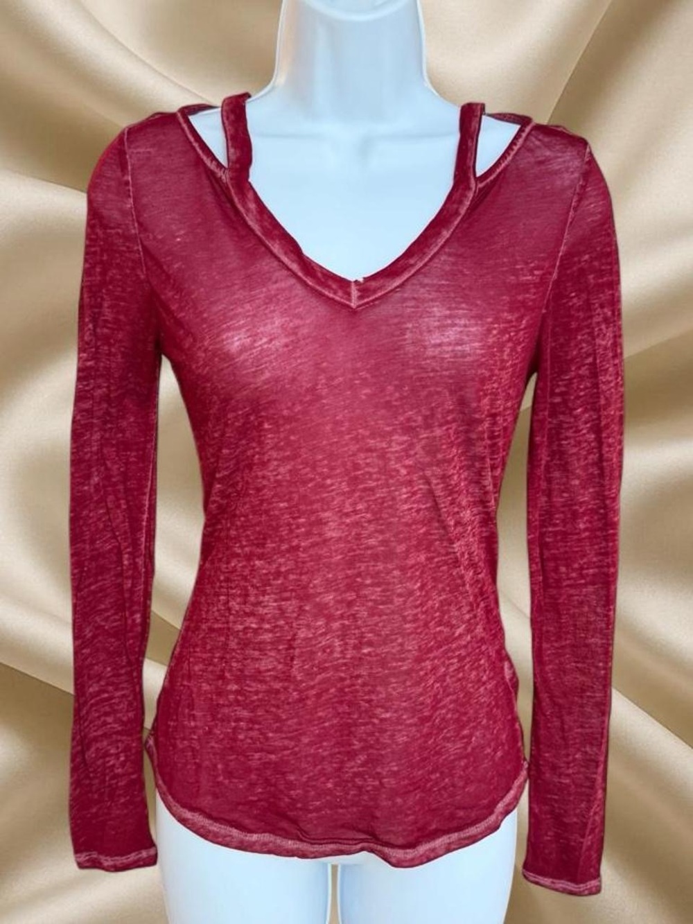 Derek Heart Burgundy Long-Sleeve V-Neck Top with Shoulder Cutouts